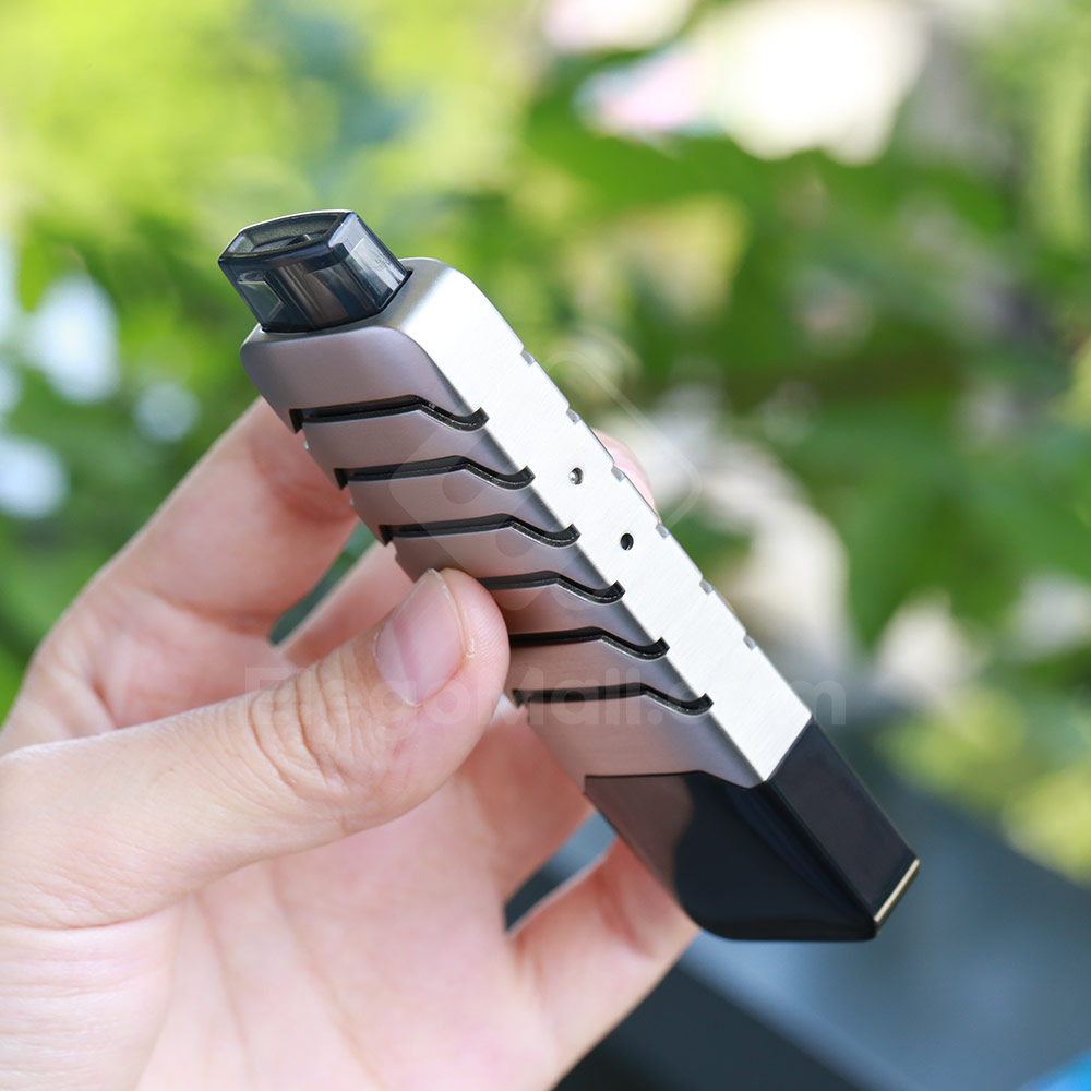 Eleaf iWũ AIO Pod System Kit 700mAh